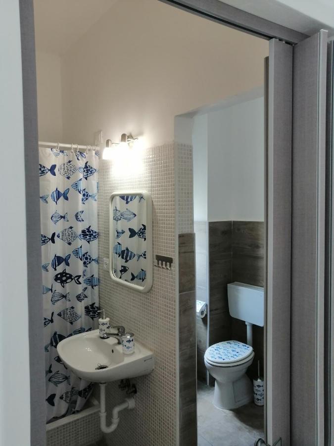 Albergo blue fish Albisola Superiore Esterno foto
